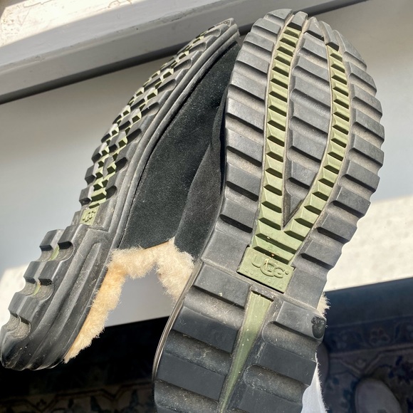 UGG Slippers - Picture 3 of 3